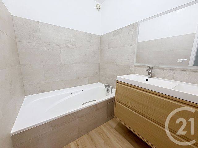Appartement T3 à louer - 3 pièces - 97.99 m2 - ST GIRONS - 09 - MIDI-PYRENEES - Century 21 Pyrénées Immo
