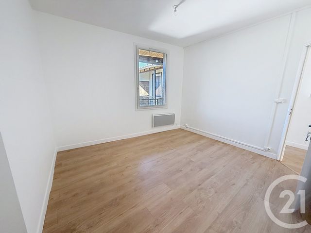 Appartement T3 à louer - 3 pièces - 75.03 m2 - SALIES DU SALAT - 31 - MIDI-PYRENEES - Century 21 Pyrénées Immo