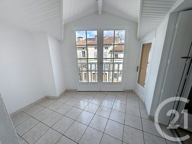 Appartement T3 à louer - 3 pièces - 62.41 m2 - ST GIRONS - 09 - MIDI-PYRENEES - Century 21 Pyrénées Immo