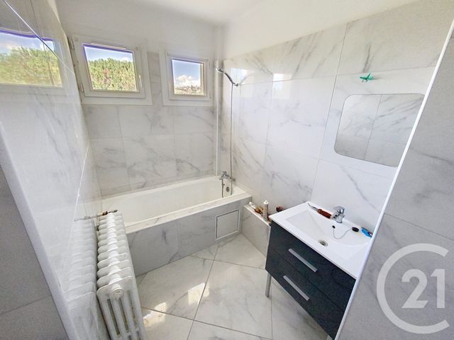 Appartement T5 à louer - 5 pièces - 108.09 m2 - ST GIRONS - 09 - MIDI-PYRENEES - Century 21 Pyrénées Immo