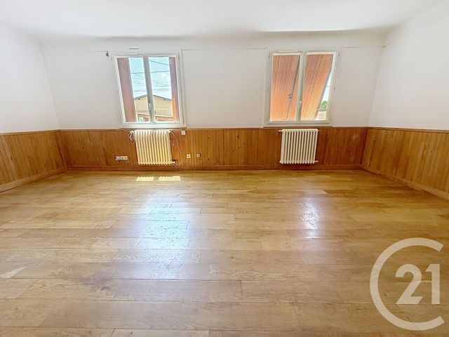 Appartement T3 à louer - 3 pièces - 81.59 m2 - MONTJOIE EN COUSERANS - 09 - MIDI-PYRENEES - Century 21 Pyrénées Immo