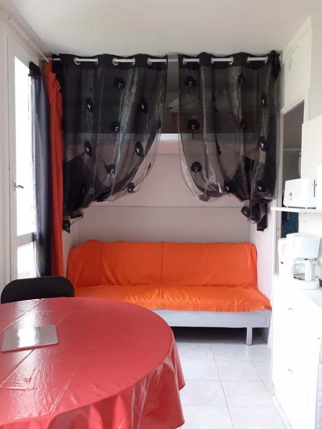 Afficher la photo en grand Studio à vendre - 1 pièce - 16.45 m2 - USTOU - 09 - MIDI-PYRENEES - Century 21 Pyrénées Immo