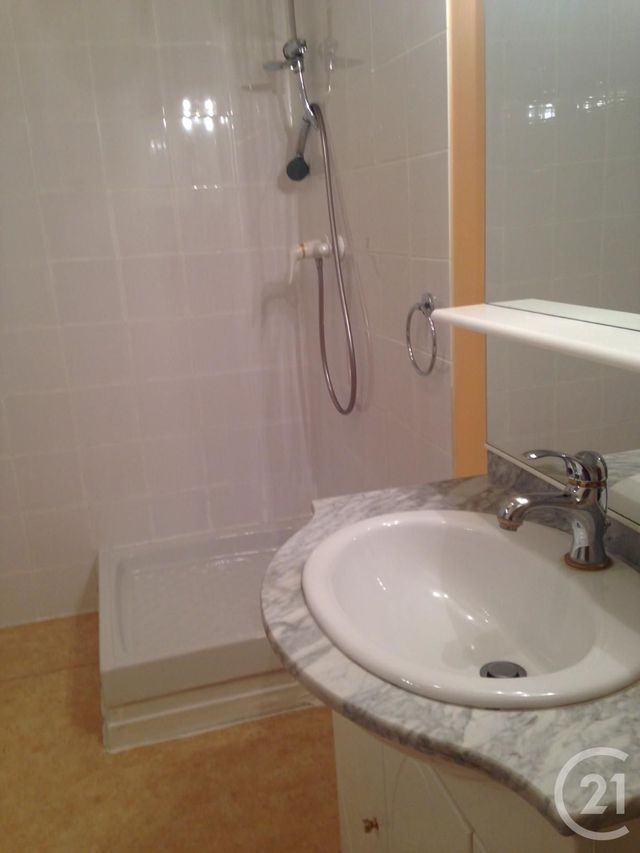 Afficher la photo en grand immeuble à vendre - 300.0 m2 - OUST - 09 - MIDI-PYRENEES - Century 21 Pyrénées Immo