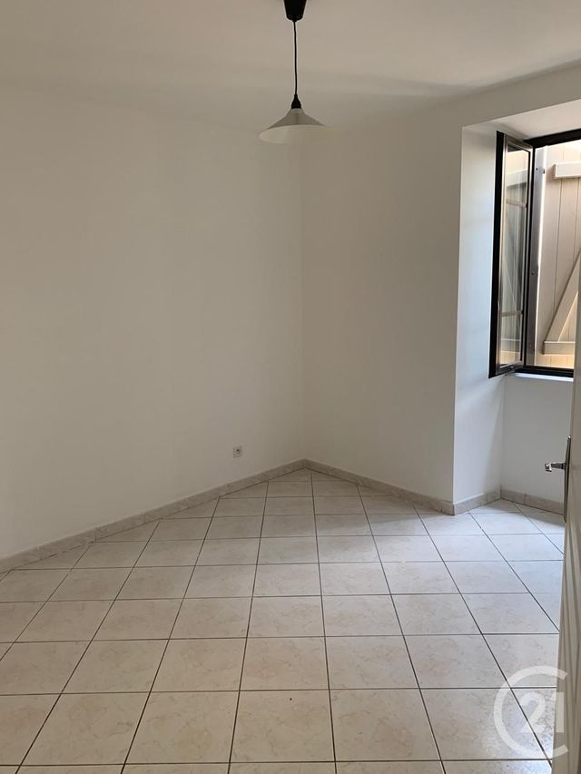 Afficher la photo en grand immeuble à vendre - 205.0 m2 - ST GIRONS - 09 - MIDI-PYRENEES - Century 21 Pyrénées Immo