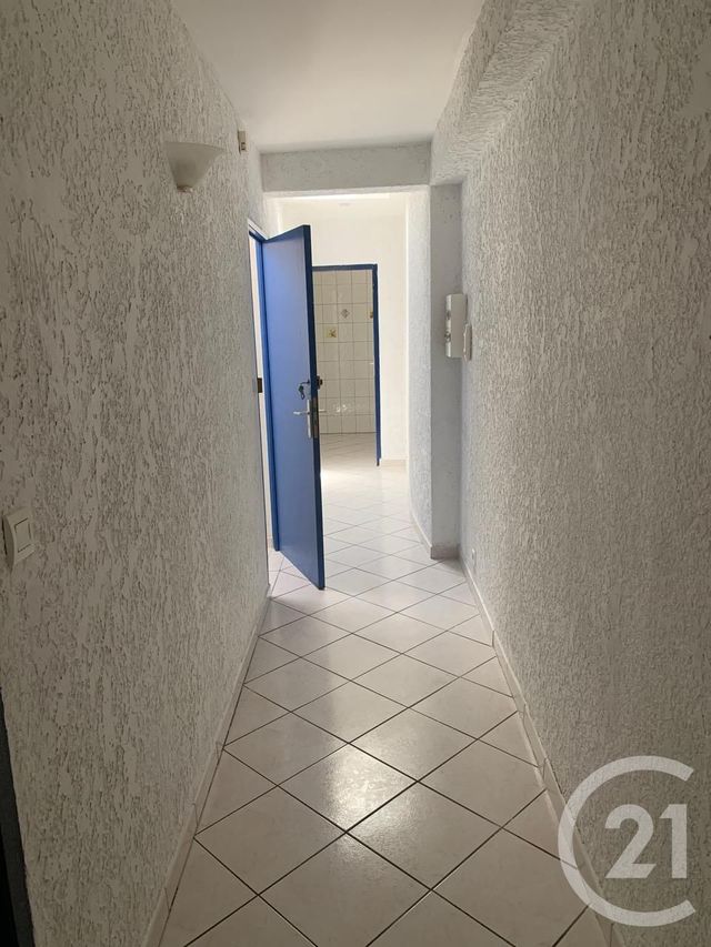 Afficher la photo en grand immeuble à vendre - 205.0 m2 - ST GIRONS - 09 - MIDI-PYRENEES - Century 21 Pyrénées Immo